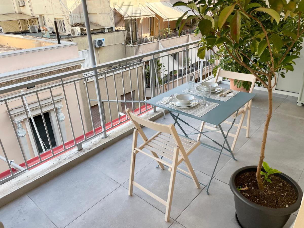 Iris Apartment Атина Екстериор снимка
