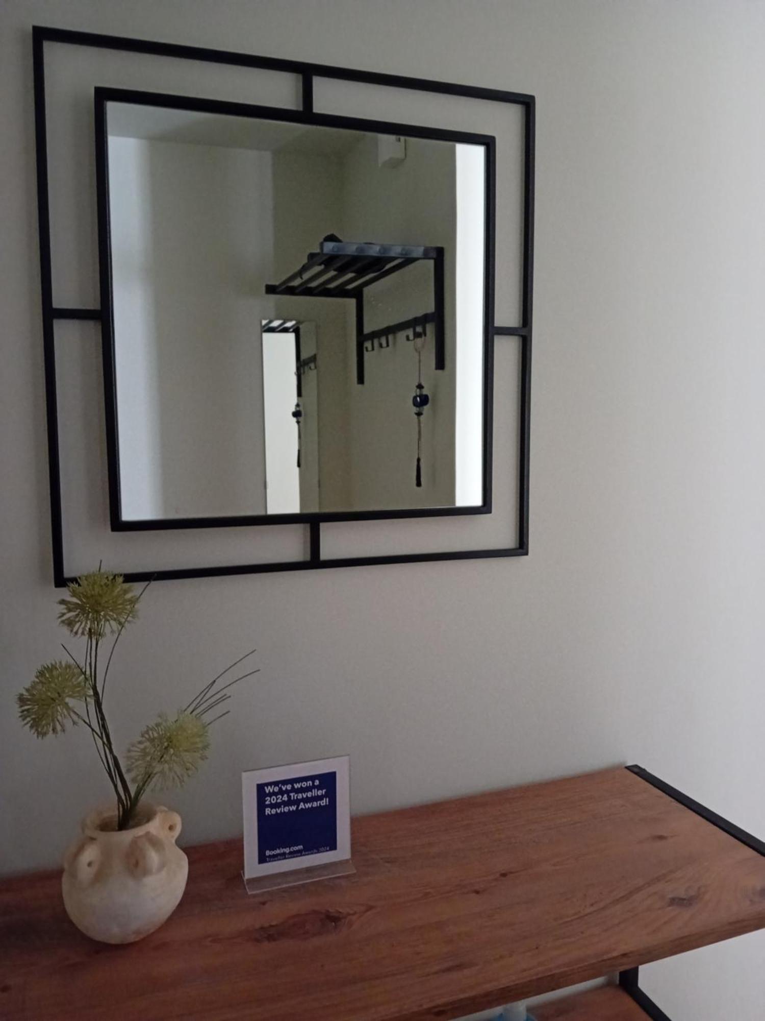 Iris Apartment Атина Екстериор снимка